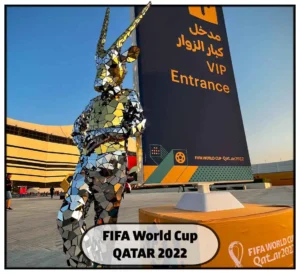 Qatar Oryx antilope mirror costume